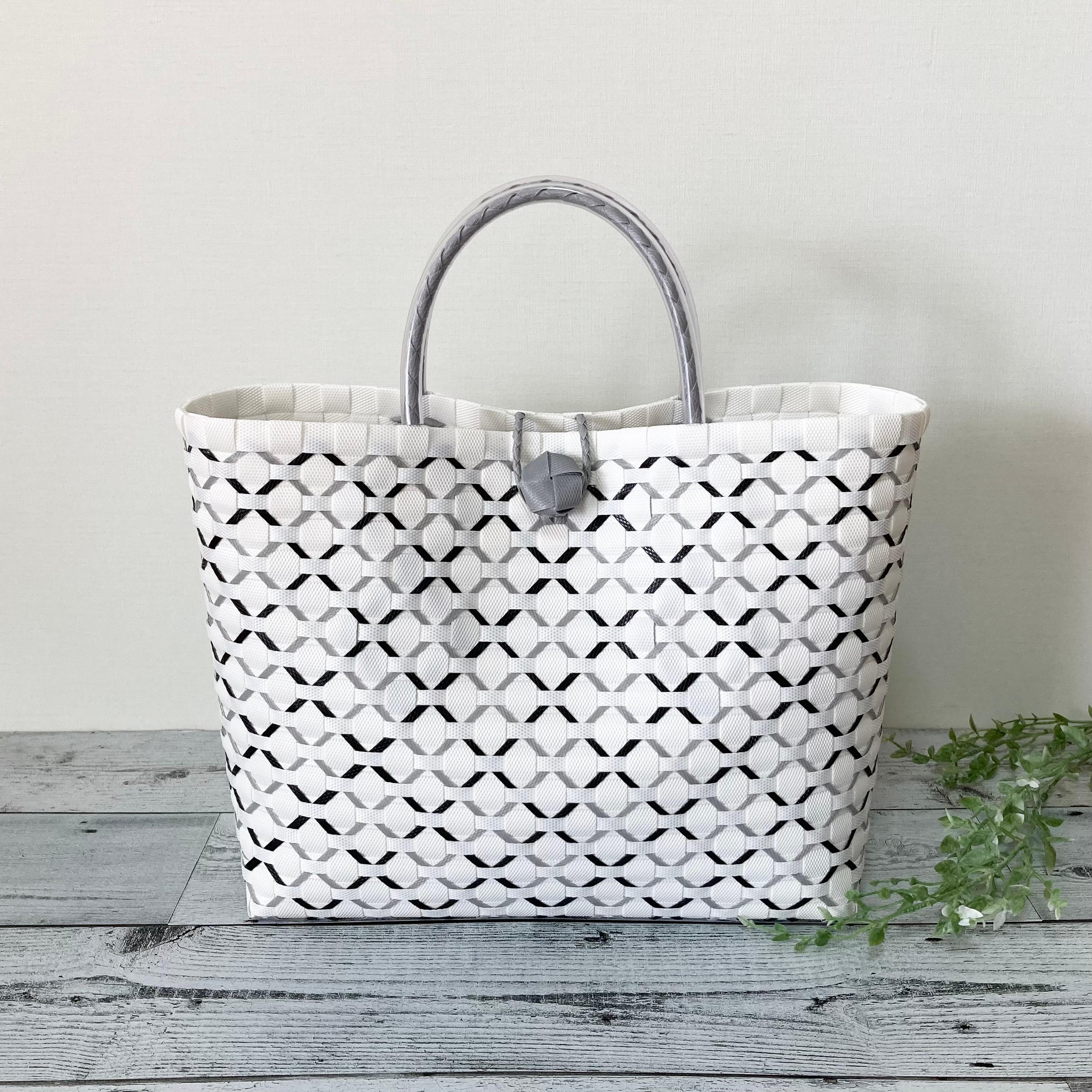 プラカゴバッグ　A4対応　LLサイズ　ホワイト（ブラック×グレーライン）　プラカゴ